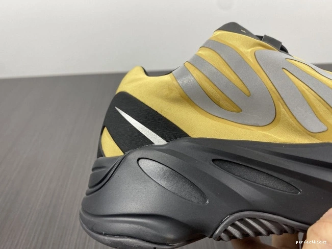Boost 'Honey GZ0717 Yeezy 700 Flux' MNVN 0713